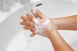 手洗いと手指消毒